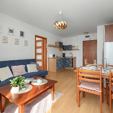 Przytulny W Sercu Swinoujscia Blisko Placu Wolnosci By Renters Apartamento Świnoujście