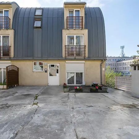 Przytulny W Sercu Swinoujscia Blisko Placu Wolnosci By Renters Apartamento Świnoujście